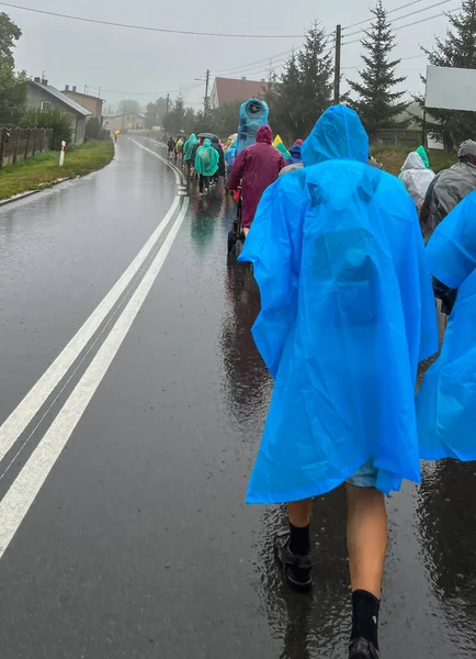 Vandring Pilgrimsfärd Till Our Lady Jasna Gora Czestochowa Regnigt Väder — Stockfoto