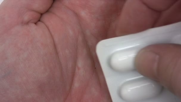 Prendre quelques pilules 