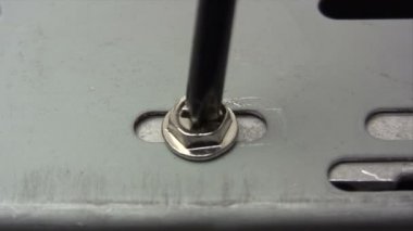 unscrewing bilgisayar parçaları