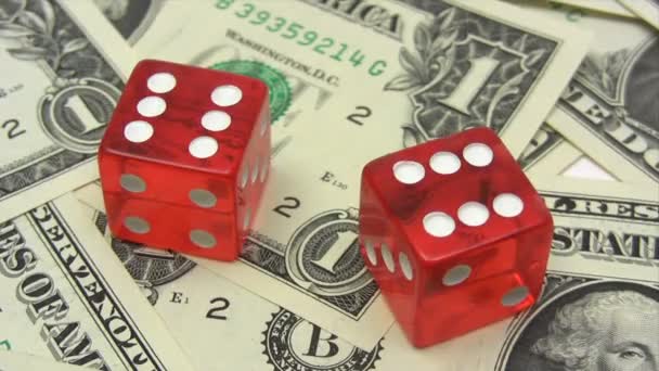 Red Dice on Dollars — Wideo stockowe