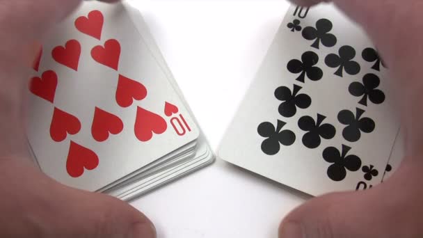 Перемешивание игральных карт — стоковое видео