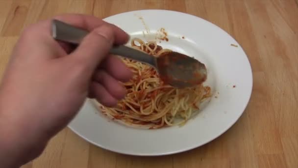 Spaghetti essen - Zeitraffer — Stockvideo