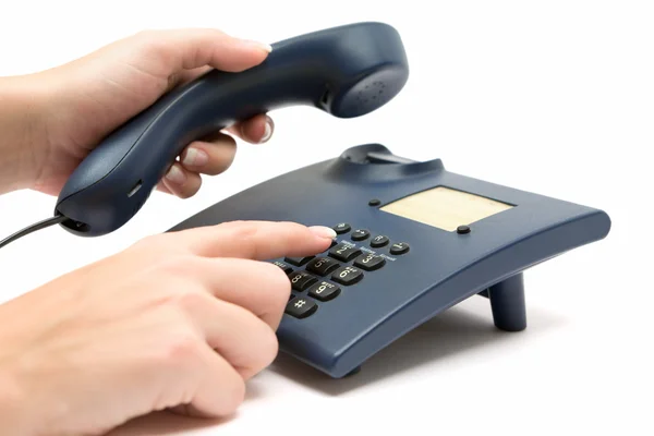 Bir telefon görüşmesi yapıyorum.