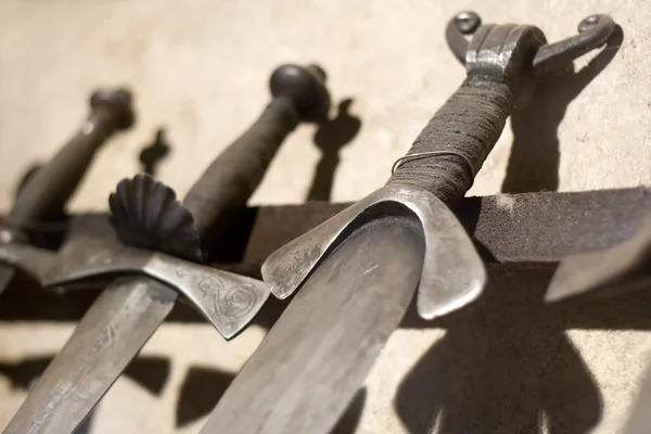 Mittelalterliche Schwerter — Stockfoto