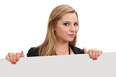 güzel sarışın holding boş işareti