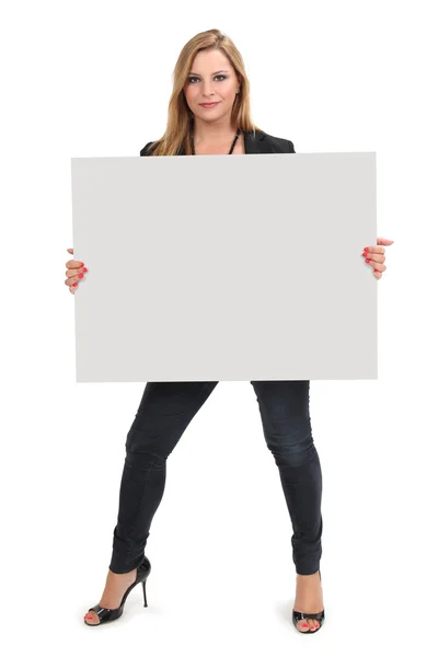 Blond kvinna med stora tomma skylt — Stockfoto
