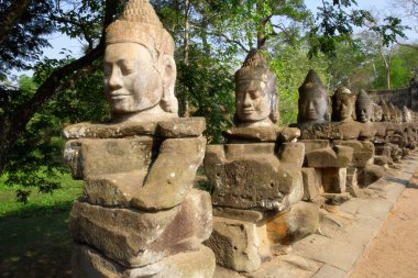 Kamboçya'da heykeller
