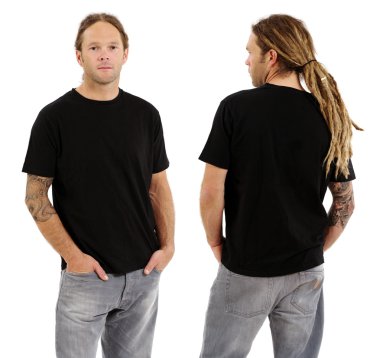 erkek boş siyah gömlek ve dreadlocks ile