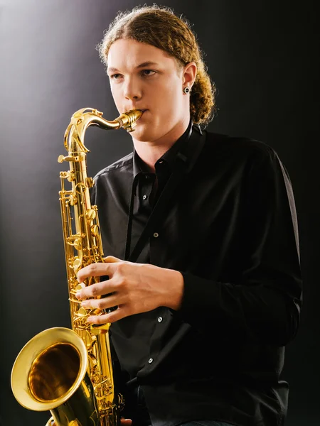 Young saxophone player — Stock Photo, Image