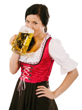 Dirndl giyen ve oktoberfest bira içmek kadın