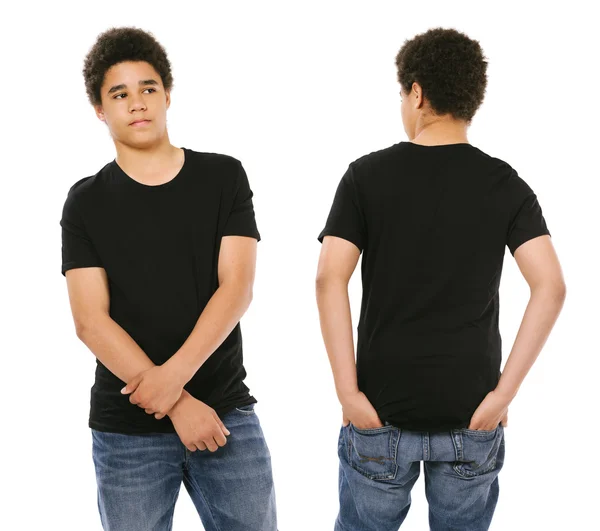 Jovem macho preto com camisa preta em branco — Fotografia de Stock