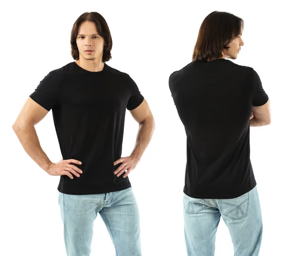 Muskularny mężczyzna sobie puste czarną koszulę — Stok fotoğraf