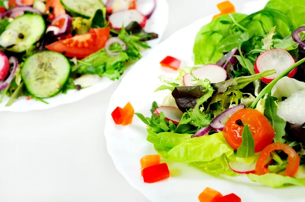 Placa con ensalada —  Fotos de Stock