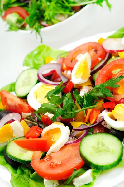 Assiette avec salade — Photo