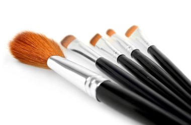 izole makyaj fırçası