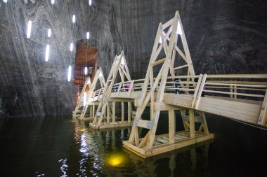 yeraltı ahşap benim turda Tuz Gölü üzerinde köprü