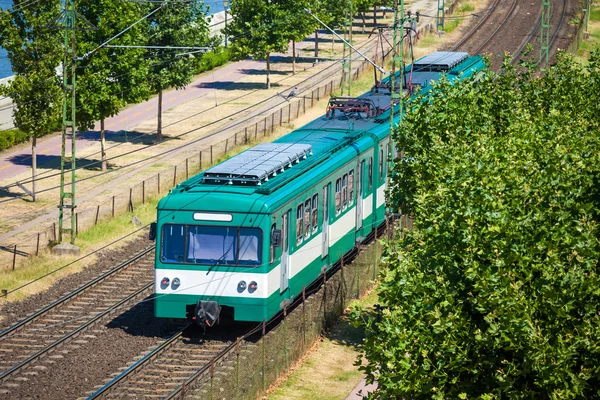 Green suburb train in Budapest — Stock Photo, Image