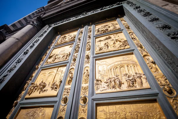 Paradisets port - baptisteriet i Firenze – stockfoto