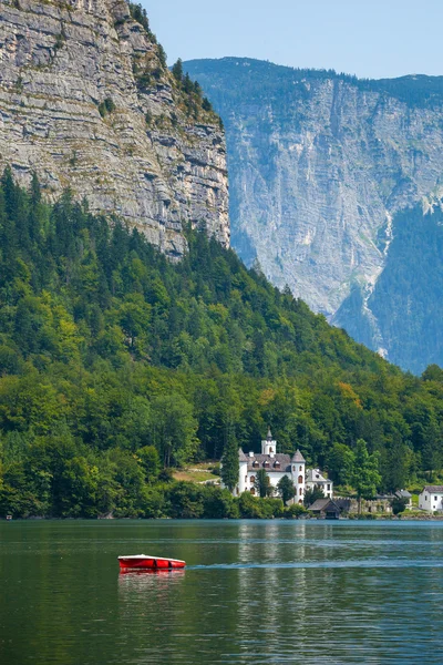 Schloss am Hallstätter Seeufer — Stockfoto