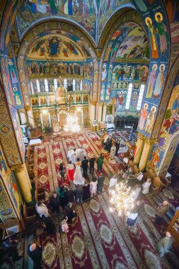düğün töreni ortodox katedral içinde
