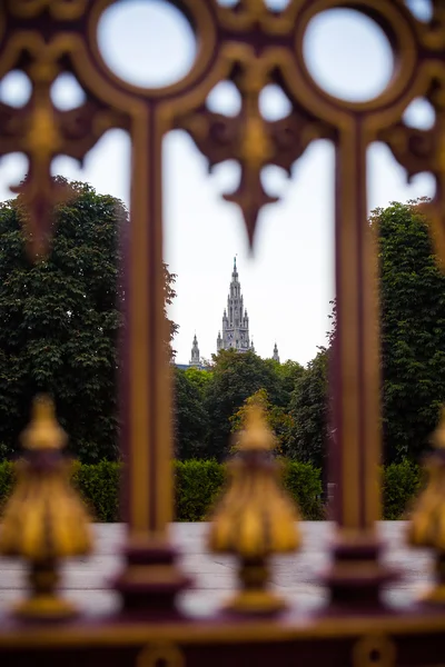 Gothic building tower of Vienna city hall — Stock Photo, Image