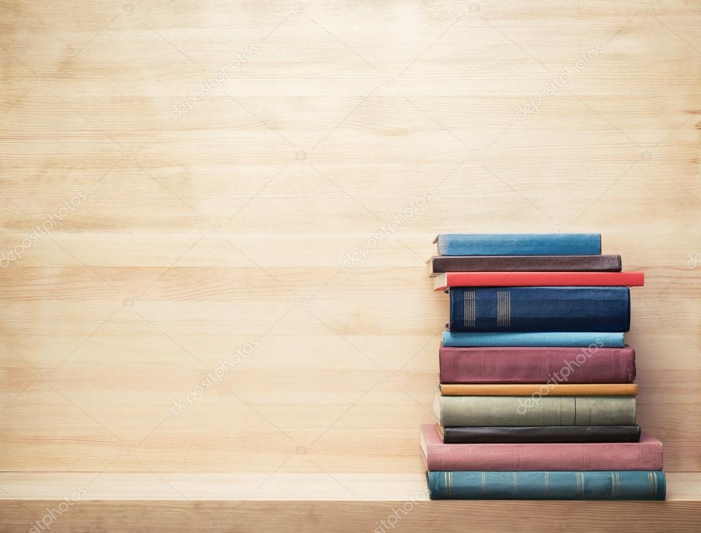Книжный фон для презентации