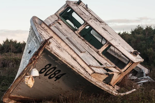 Rot vissersboot — Stockfoto
