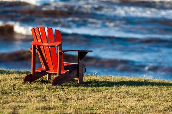 Ahşap adirondack sandalye — Stok fotoğraf