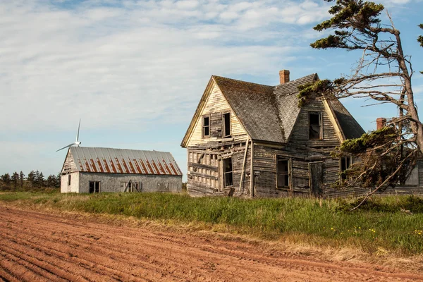 Vervallen woning — Stockfoto