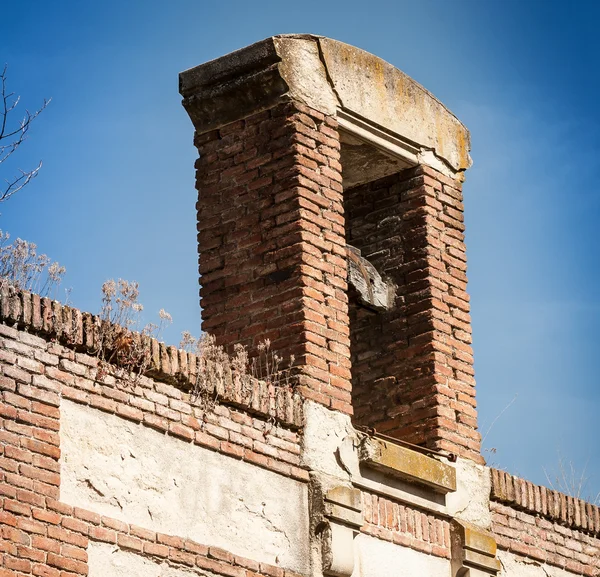 Çan kulesi terk — Stok fotoğraf