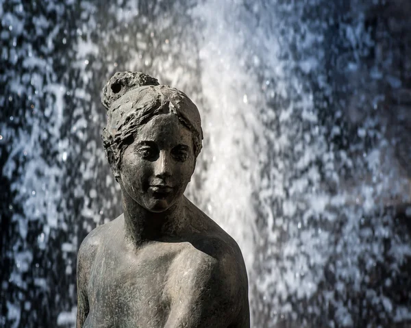 Statua femminile — Foto Stock