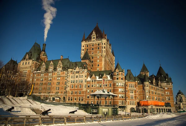 Castillo Frontenac —  Fotos de Stock