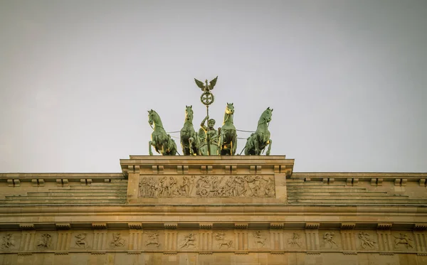Bewölkter Himmel Hinter Dem Brandenburger Tor — Stockfoto