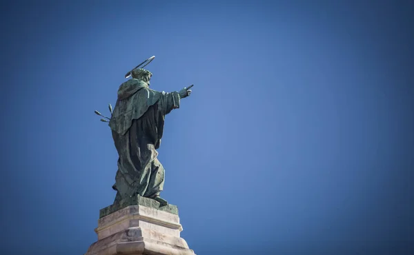 Монашеская Статуя Соборе Неаполе — стоковое фото