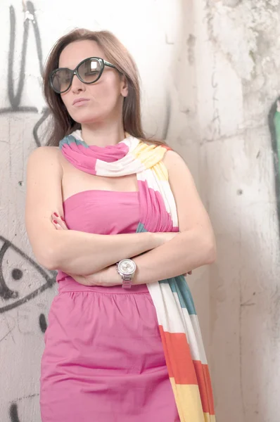 Retrato de mujer joven y elegante — Foto de Stock