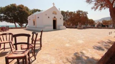 Deniz kenarında Hıristiyan Kilisesi