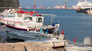 Tekneler ve yatlar liman