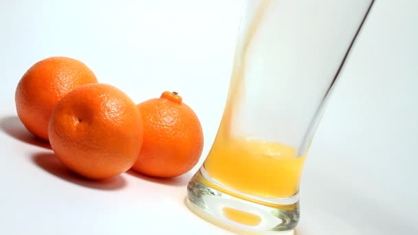 果汁和新鲜水果 — 图库视频影像