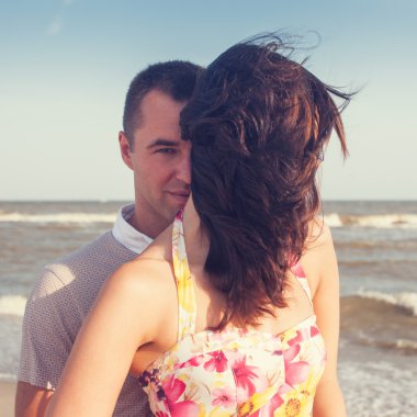 adam sevgilisini gizleme