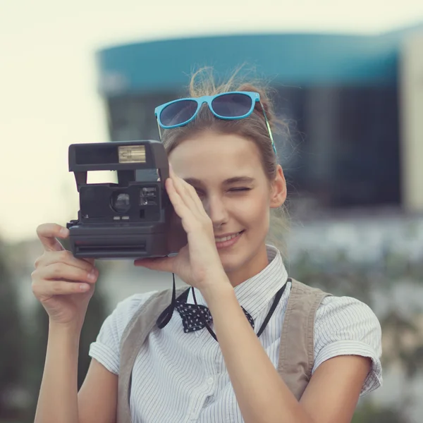 Chica fotógrafa —  Fotos de Stock