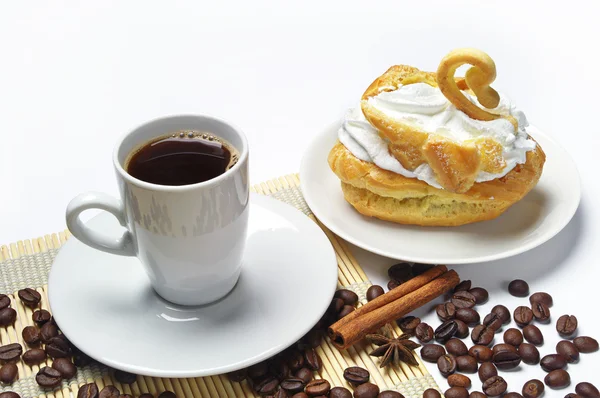 Tasse de café et gâteau — Photo