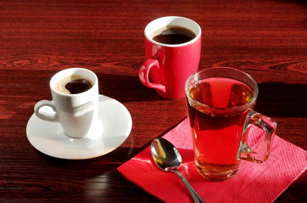 farklı bir fincan çay ve kahve