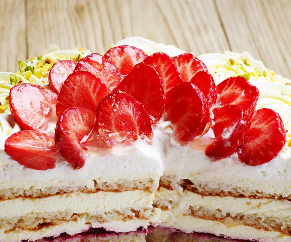 草莓蛋糕一块 — 图库照片