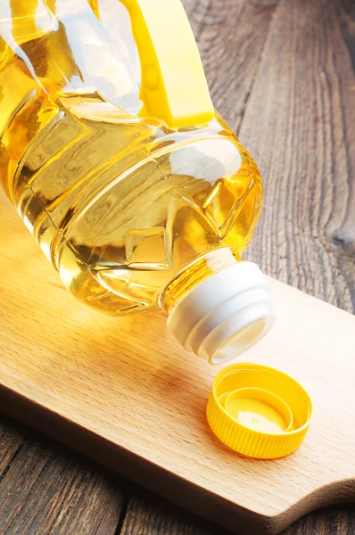 Vegetable oil in plastic bottle closeup — Stock Photo, Image