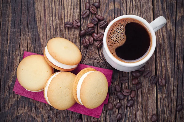 Café et biscuits sucrés — Photo