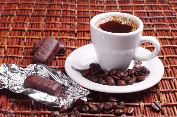 Coffee with candy — Stock Photo, Image