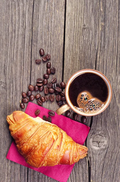 Croissanty a káva — Stock fotografie