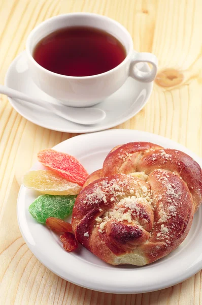 Çörek ve çay — Stok fotoğraf