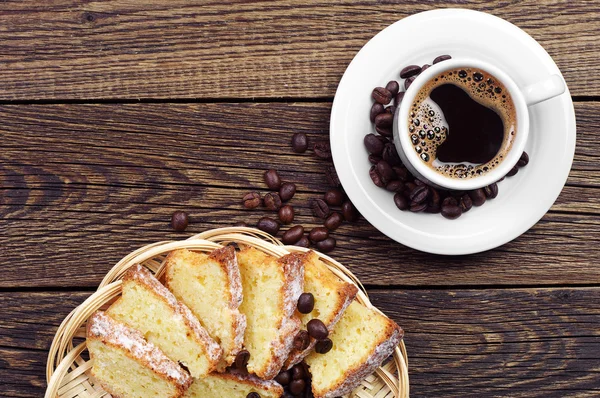 Cupcake and coffee — Stock Photo, Image