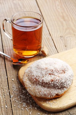 Tatlı çörek ve çay